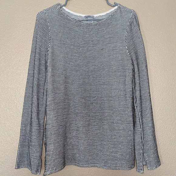 H&M Tops - H&M black and white long sleeve blouse